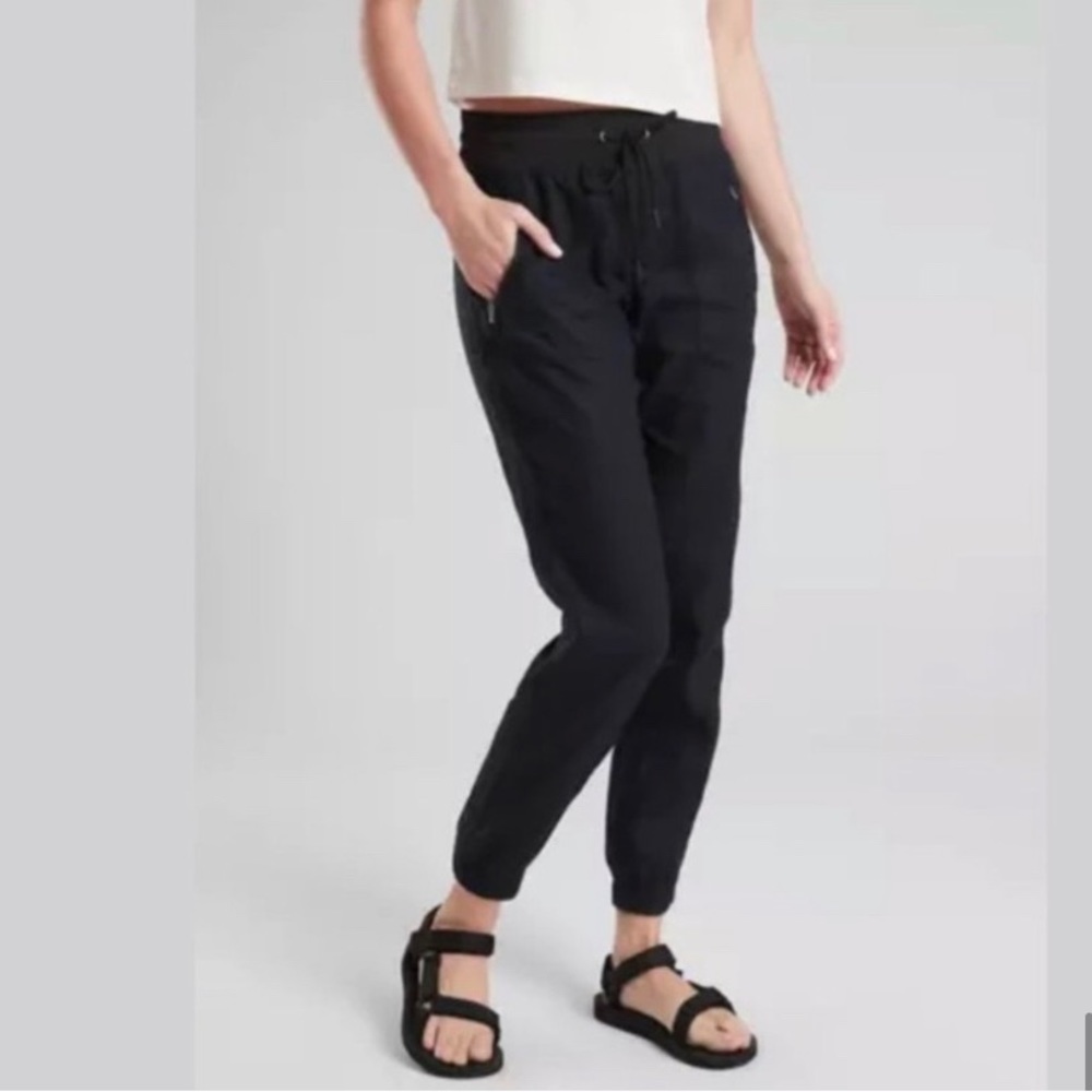 Athlete Camden Black Jogger Size 0
